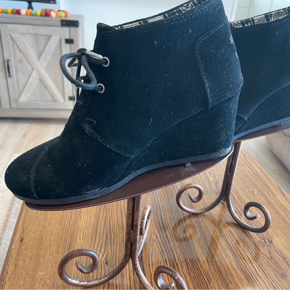 TOMS‎ Black Suede Wedge Ankle Boots Womens Size 8 Medium Desert Bootie Boho
